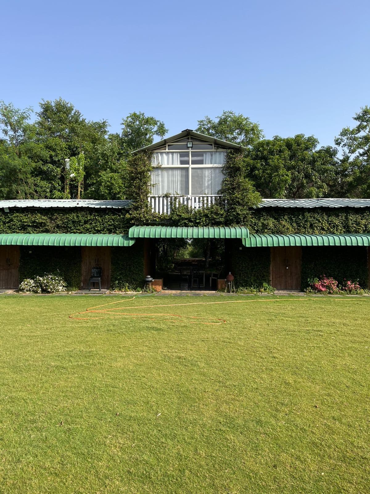 Land's End main building